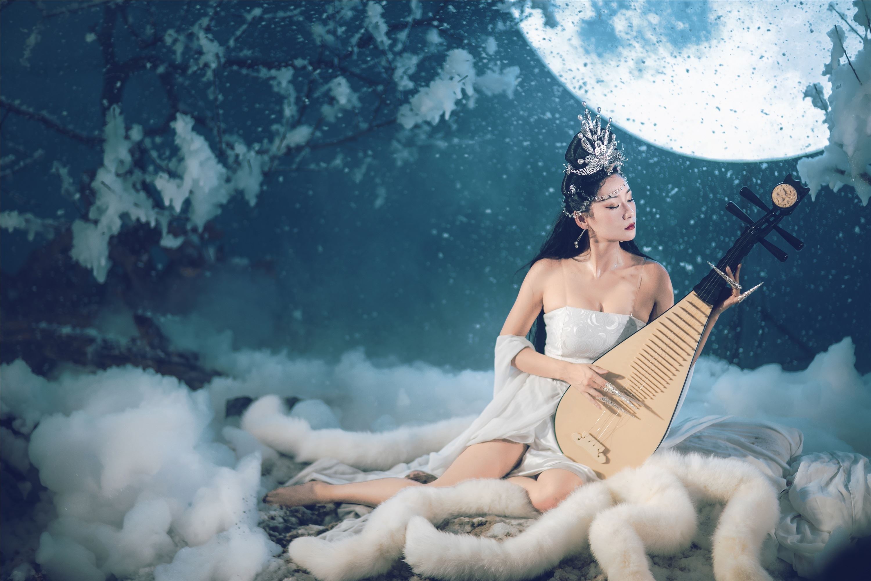 YITUYU 艺图语 2021.07.21 九尾白狐 刺猬&惠子